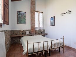 Nice Apartment With Swimming Pool