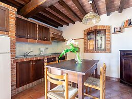 Nice Apartment With Swimming Pool