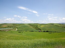Nice Apartment With Swimming Pool