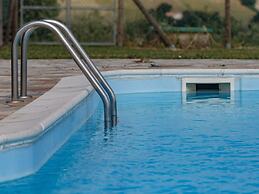 Farmhouse With Swimming Pool