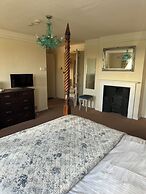 The Rowley Manor Hotel