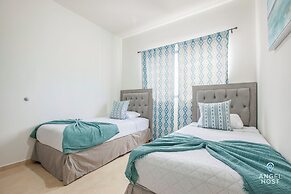 Family Homes with Pool and Playground