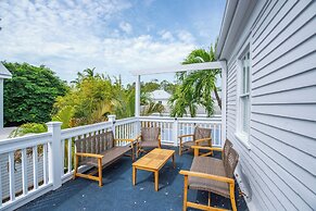 Banana's Foster Guesthouse