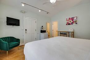 Banana's Foster Guesthouse