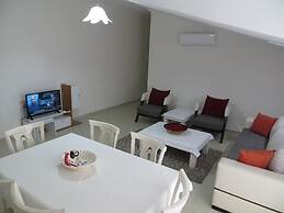 Begonvil Garden Apart