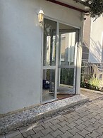 Begonvil Garden Apart