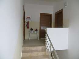 Begonvil Garden Apart