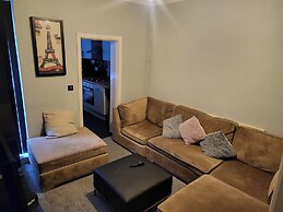 Stoke-on-trent - Apartment - Sleeps 5 - Parking