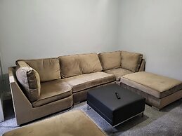 Stoke-on-trent - Apartment - Sleeps 5 - Parking