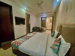 Hotel Ambience Plaza