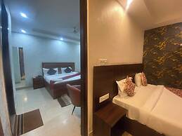 Hotel Ambience Plaza