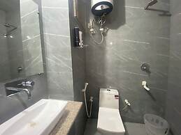 Hotel Ambience Plaza