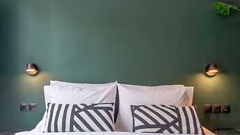 2 Bedroom Center in Thessaloniki!