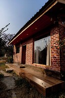Nigeen Vista Lakeside Chalet