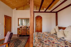 Nigeen Vista Lakeside Chalet