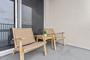 Renovated Condo 2mi  from Disney Lake