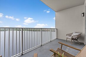 Renovated Condo 2mi  from Disney Lake