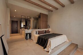 Tesoro Elegant escapes-suites