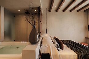 Tesoro Elegant escapes-suites