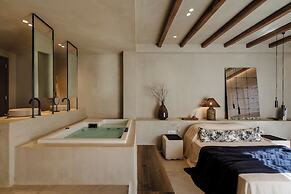 Tesoro Elegant escapes-suites