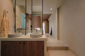 Tesoro Elegant escapes-suites