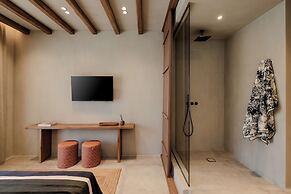 Tesoro Elegant escapes-suites