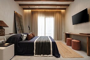 Tesoro Elegant escapes-suites