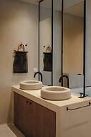 Tesoro Elegant escapes-suites