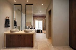 Tesoro Elegant escapes-suites