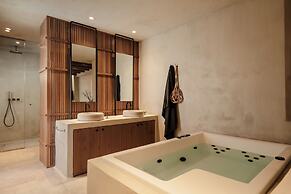 Tesoro Elegant escapes-suites