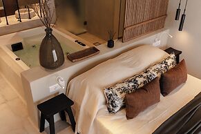 Tesoro Elegant escapes-suites