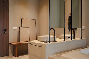 Tesoro Elegant escapes-suites