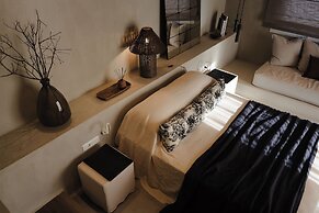 Tesoro Elegant escapes-suites