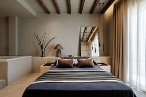 Tesoro Elegant escapes-suites