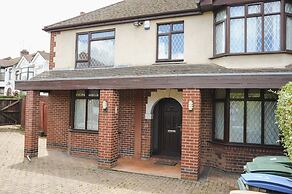 Room in Guest Room - Big Size Double Room Coventry