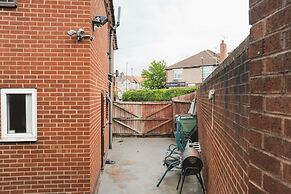 Room in Guest Room - Big Size Double Room Coventry