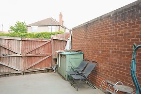 Room in Guest Room - Big Size Double Room in Coventry