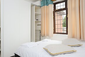 Room in Guest Room - Big Double Room in Coventry