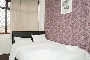 Room in Guest Room - Beautiful Room in Coventry