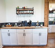 Hot Tub Retreat by Wine Country