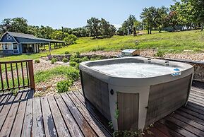 Hot Tub Retreat by Wine Country