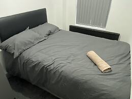 Room in Guest Room - Big Room Near Coventry City Centre