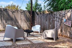 Charming & Bright W Lounging Pool