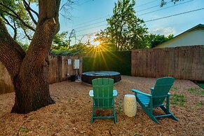 Charming & Bright W Lounging Pool