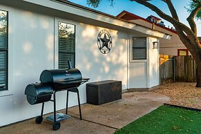 Charming & Bright W Lounging Pool