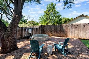 Charming & Bright W Lounging Pool