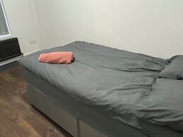 Room in Guest Room - Nice big Room in Coventry