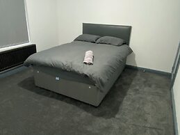 Room in Guest Room - Comfortable big Room in Coventry