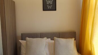 Room in Guest Room - Spacious Double Room in Stoke