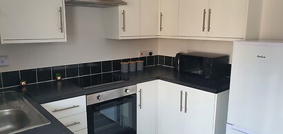 Room in Guest Room - Big Double Room in Stoke City